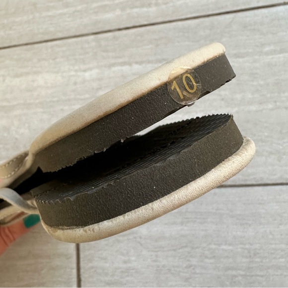 Rainbow Neutral Sand Women's Flip Flop Sandals - Size 10 - Picture 5 of 5